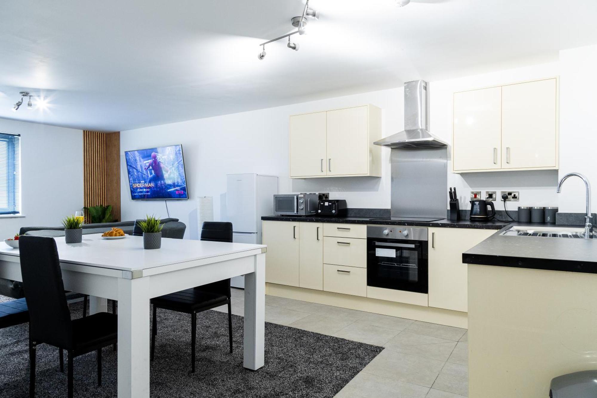 Spacious Ground Floor Apt Near Old Trafford Stadium แมนเชสเตอร์ ภายนอก รูปภาพ