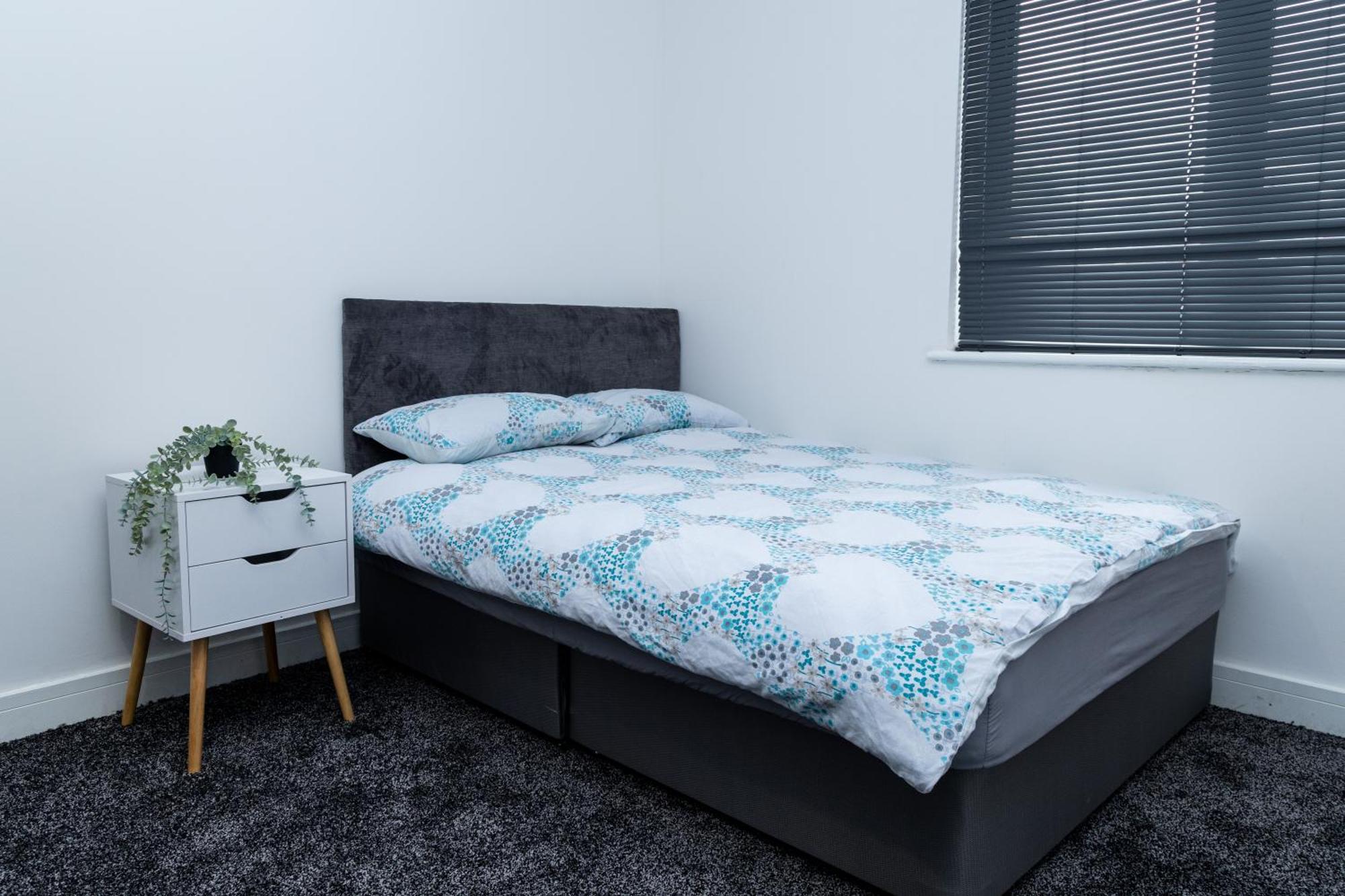 Spacious Ground Floor Apt Near Old Trafford Stadium แมนเชสเตอร์ ภายนอก รูปภาพ