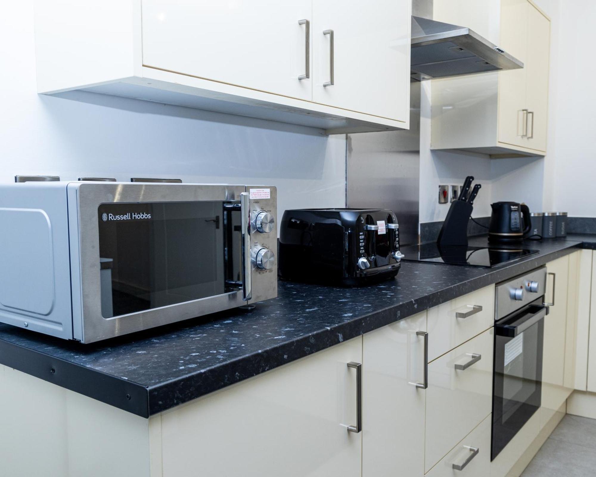 Spacious Ground Floor Apt Near Old Trafford Stadium แมนเชสเตอร์ ภายนอก รูปภาพ